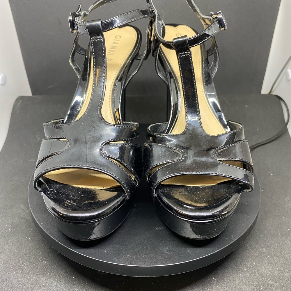 Gianni Bini Elegant Black Patent Leather Heels EUC Size 6.5